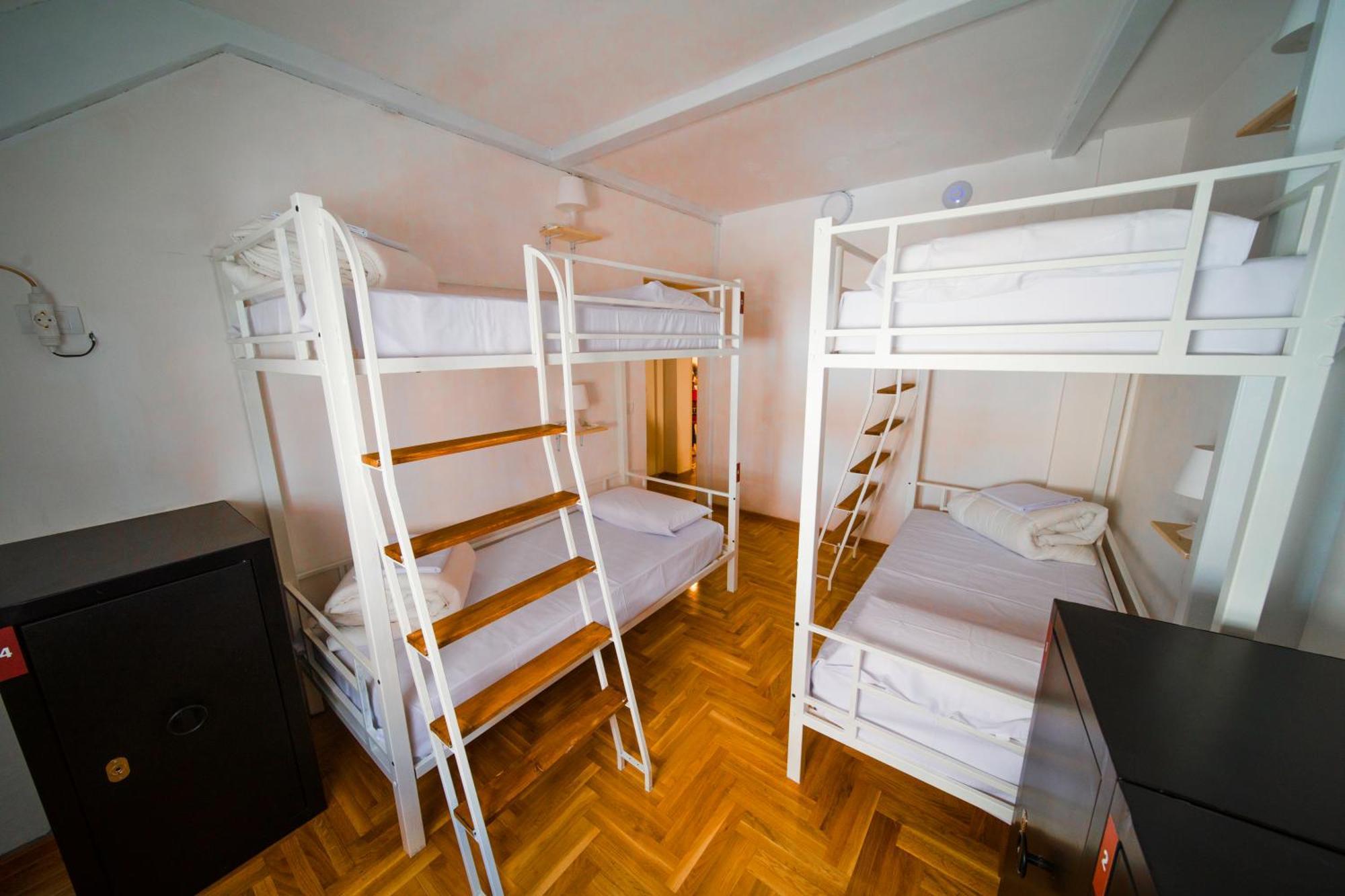 New Generation Hostel Prague Center Esterno foto